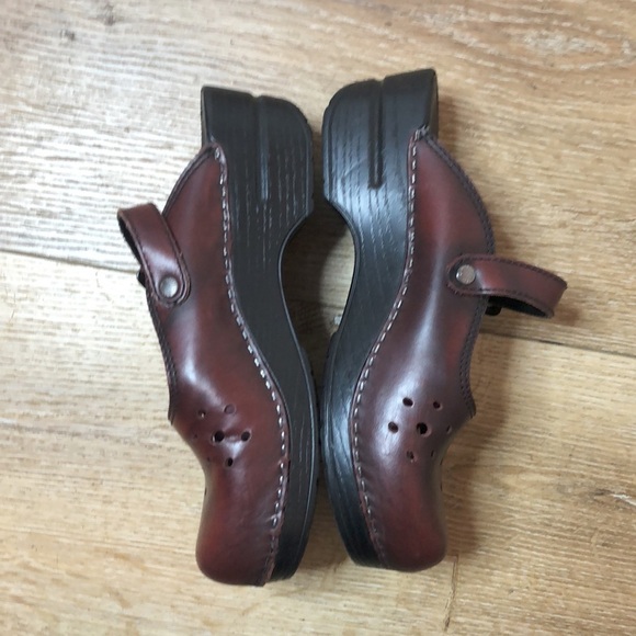 Dansko Merrie Oxblood Leather Mules Size 37/6.5-7 - Picture 3 of 7